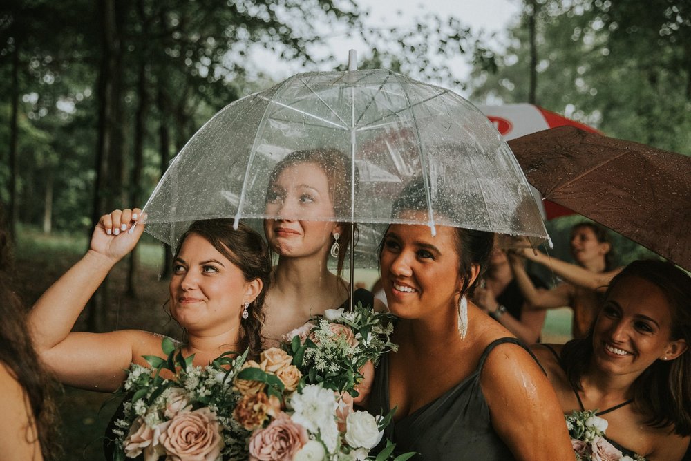 Southern-Indiana-Rainy-Outdoor-Wedding-Photos_0040.jpg